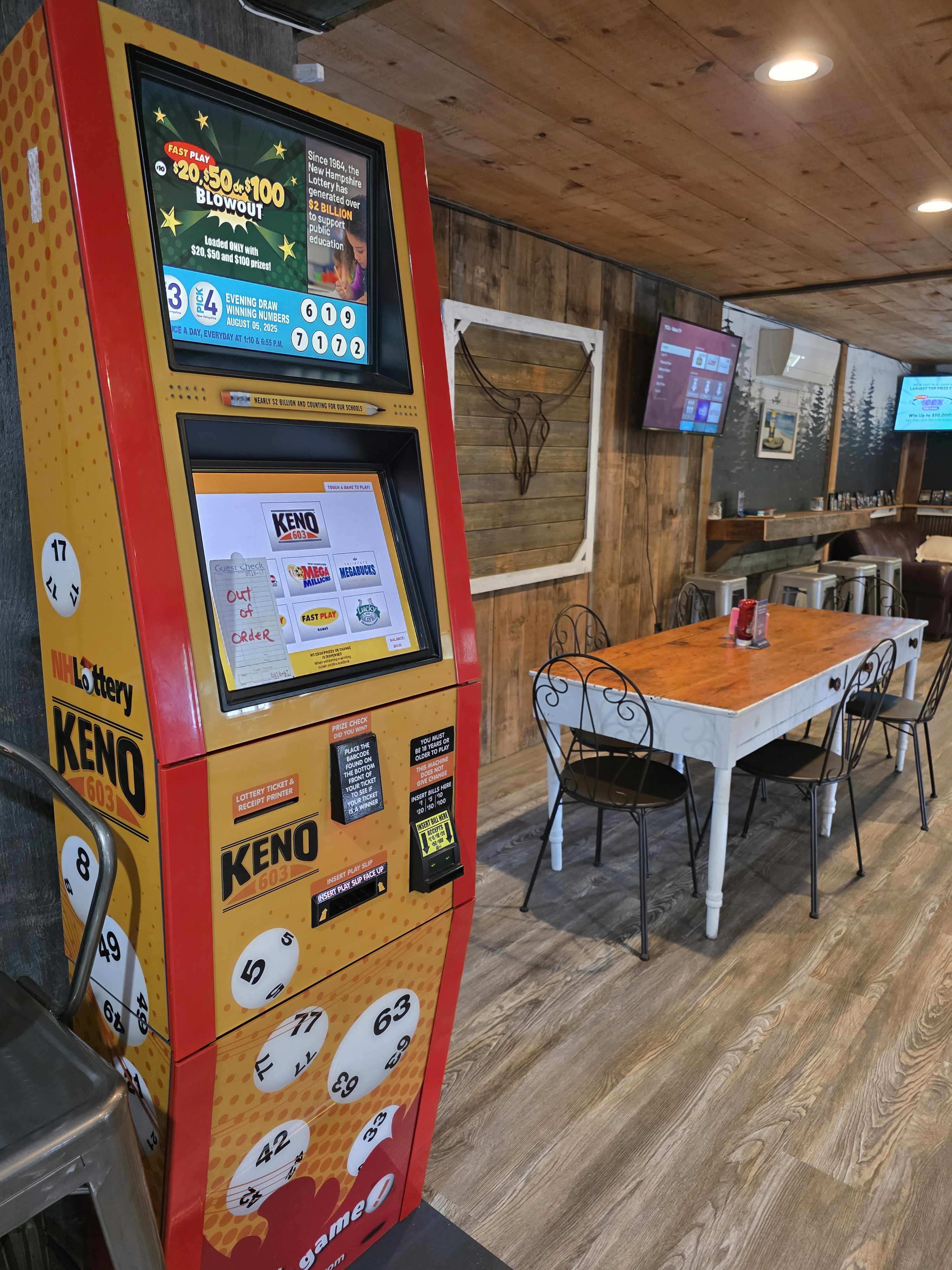 keno machine at Mas Cafe