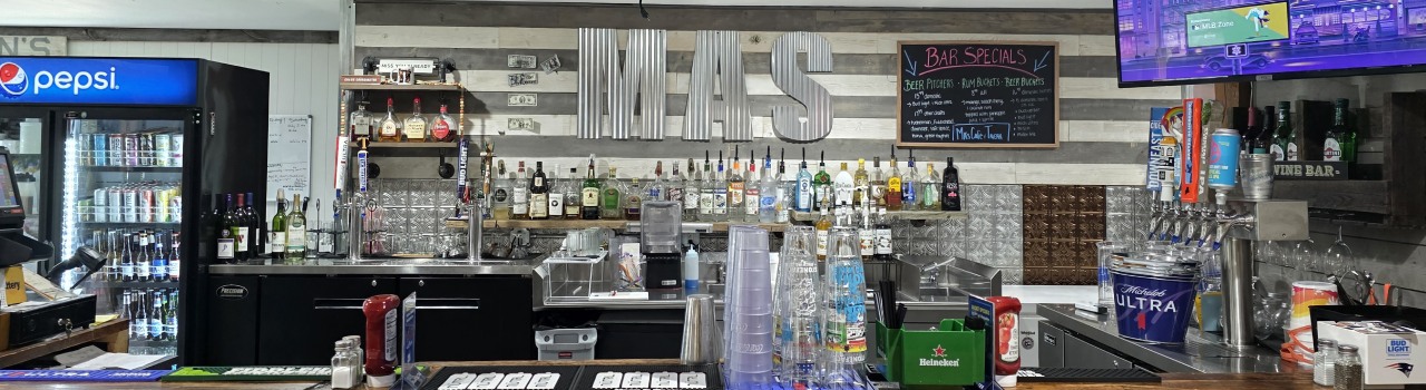full liquor bar at mas cafe
